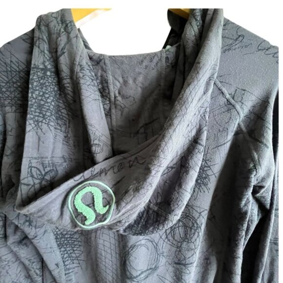 Lululemon Lightweight Hoodie Size 4 Blue Doodles - Picture 8 of 13